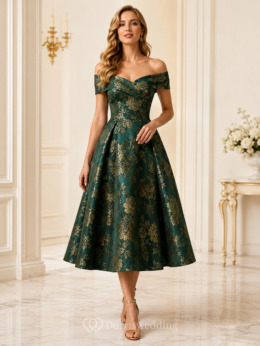 Vestido formal de brocado verde oscuro con hombros descubiertos