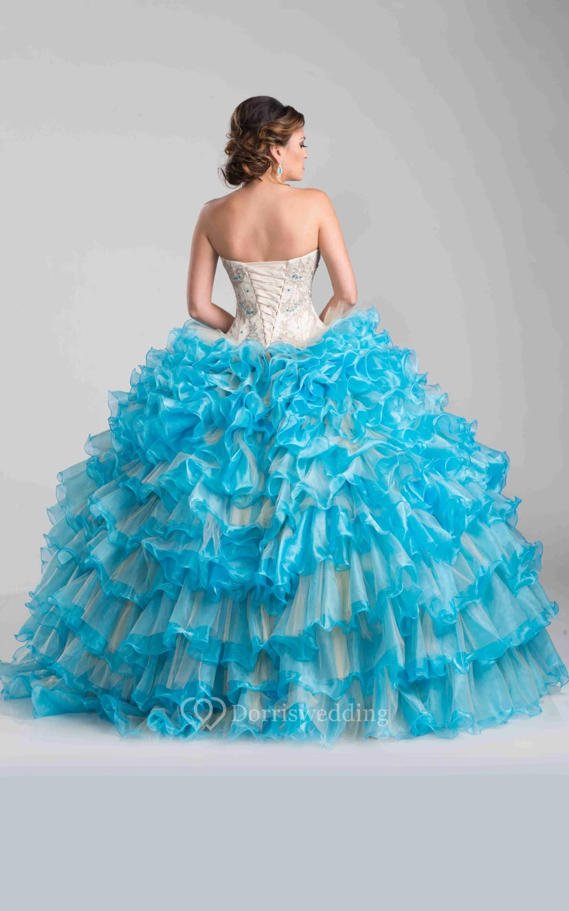 Ballkleid mit Herzausschnitt, mehrlagigen Rüschen und abnehmbarem Cape view 3