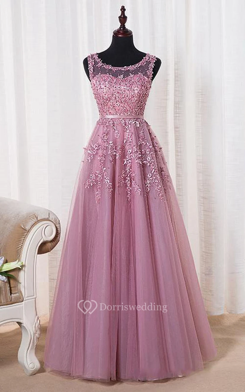 Robe trapèze sans manches à encolure ronde et applications de dentelle