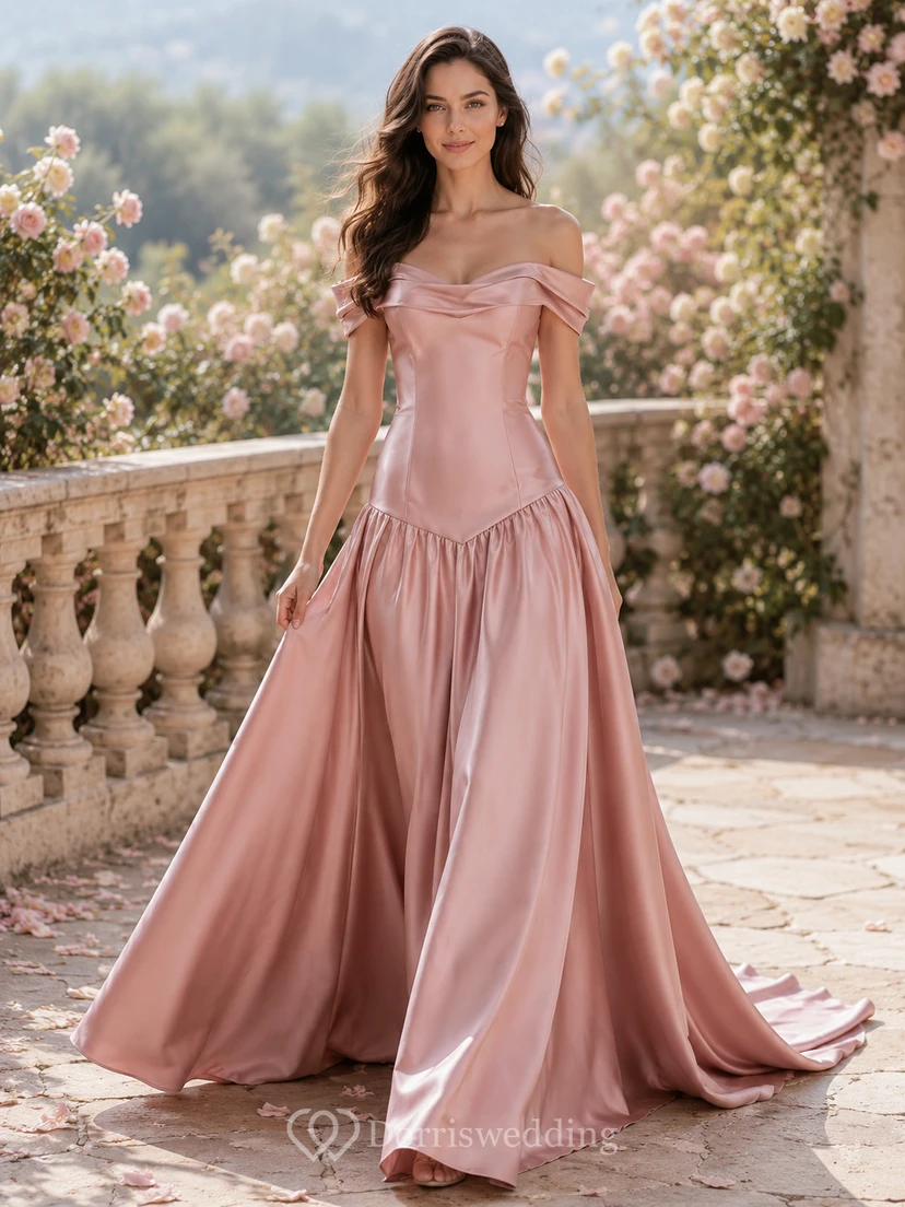 Robe de mariée courte en satin rose poudré, épaules dénudées, taille basse et coupe trapèze