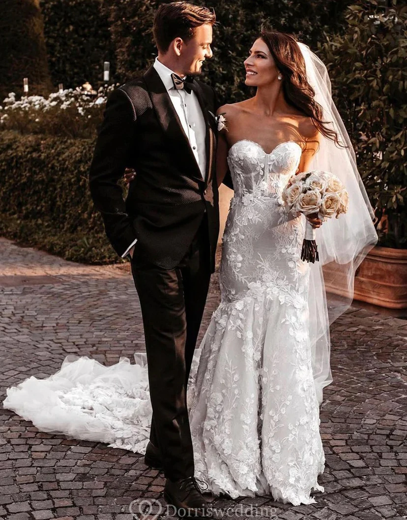 Romantic Strapless Lace Mermaid Wedding Dress with Floral Appliqués