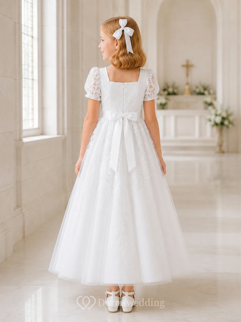 Weißes Kommunionsballkleid mit eckigem Ausschnitt, Puffärmeln und floraler Spitze view 2