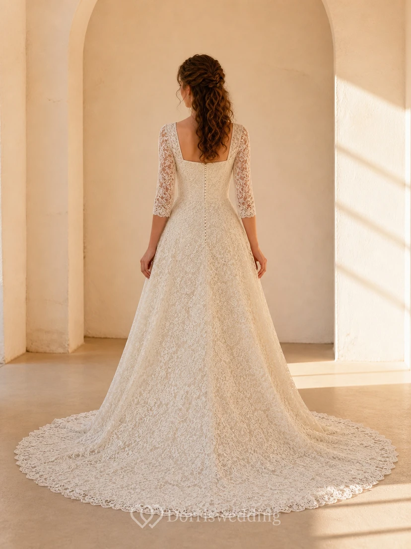 Vestido de novia vintage de gala con escote cuadrado, mangas tres cuartos y largo hasta el suelo, con escote de volantes llamativos. view 2