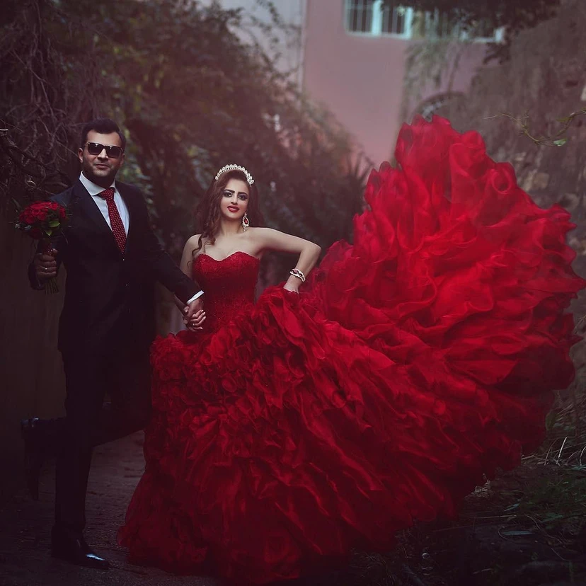 Sexy Red Sweetheart Organza Prom Dresses Appliques Ball Gown