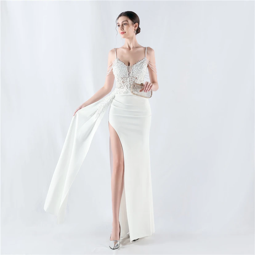 Schweres, mit Diamanten und Blumen besetztes, tailliertes Abendkleid aus Satin mit Fischgrätmuster und Perlenbesatz für Jahrestreffen und Hochzeiten view 15