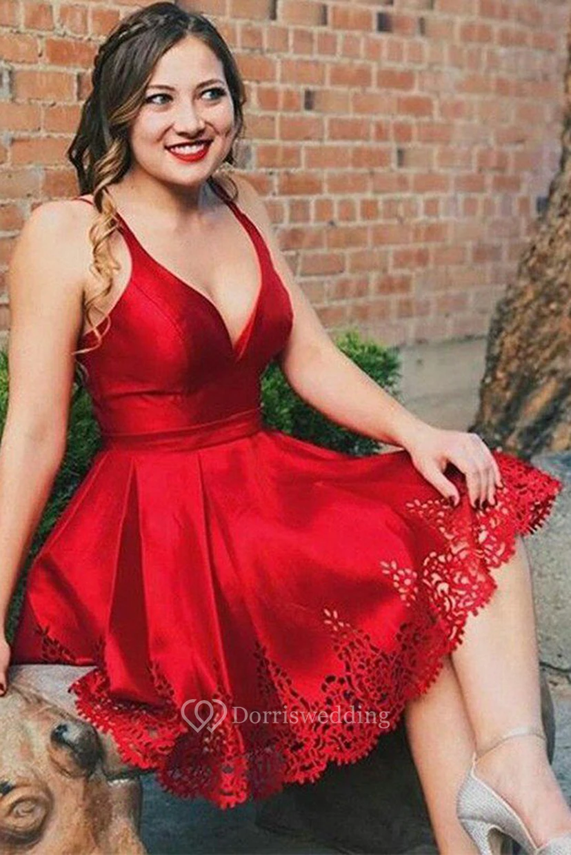 Vestido de graduación sin mangas, corte en A, tirantes de satén, cierre de cremallera, largo hasta la rodilla.