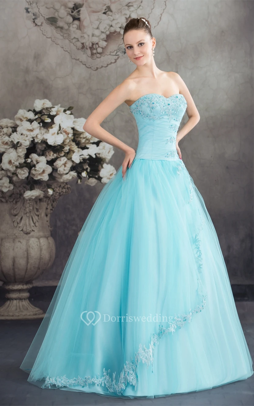 Robe de bal sans manches en tulle, coupe trapèze, dos corset et perles view 8