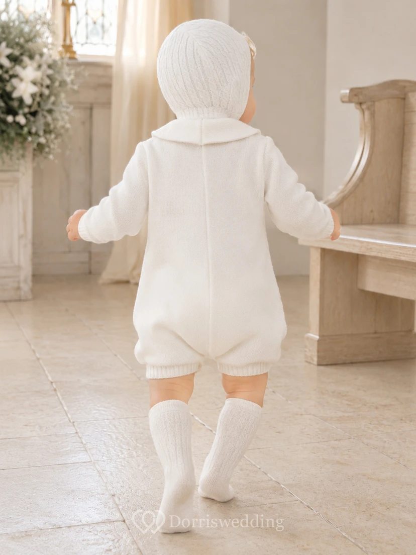 Gemütlicher weißer Langarm-Strickmütze mit Füßen, ideal für die Taufe von Jungen view 2