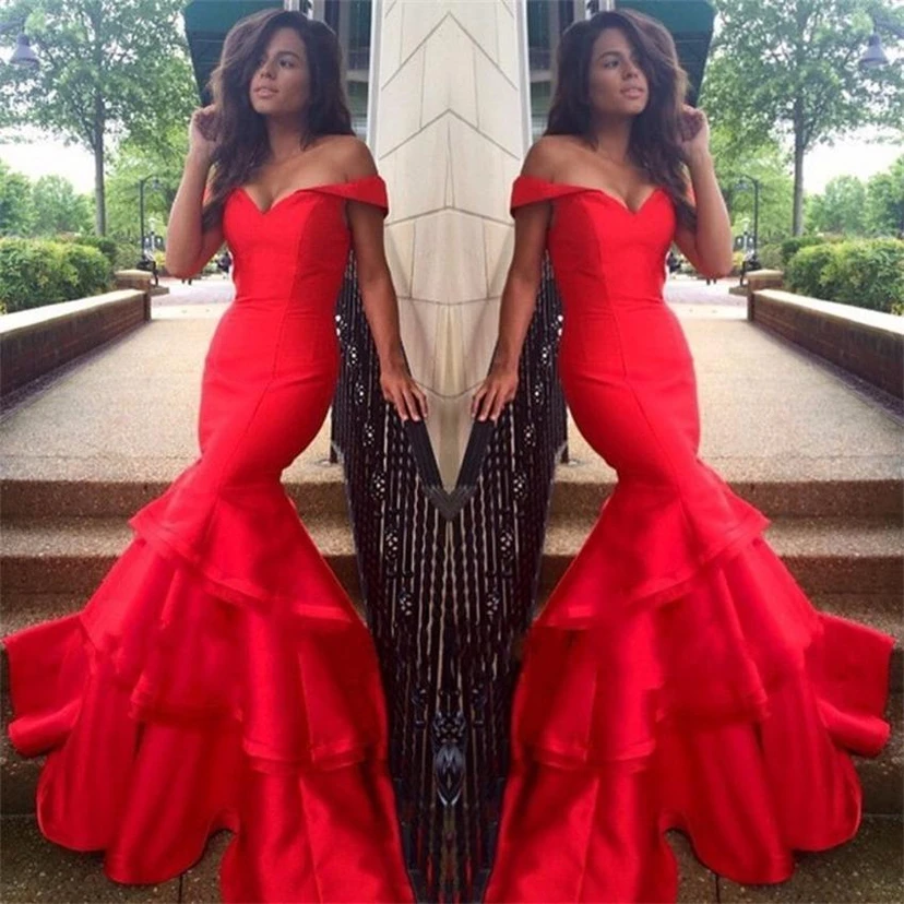 Vestido de fiesta sexy rojo estilo sirena con hombros descubiertos y volantes. view 3