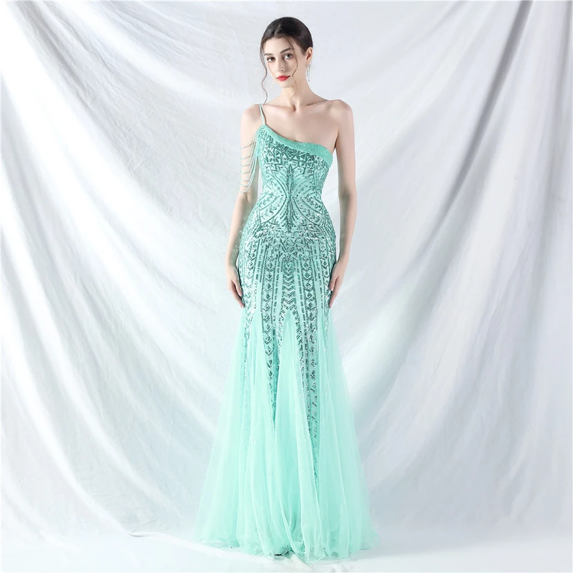 Robe de soirée haut de gamme ornée de perles de positionnement, de fleurs et de broderies en tulle. video preview