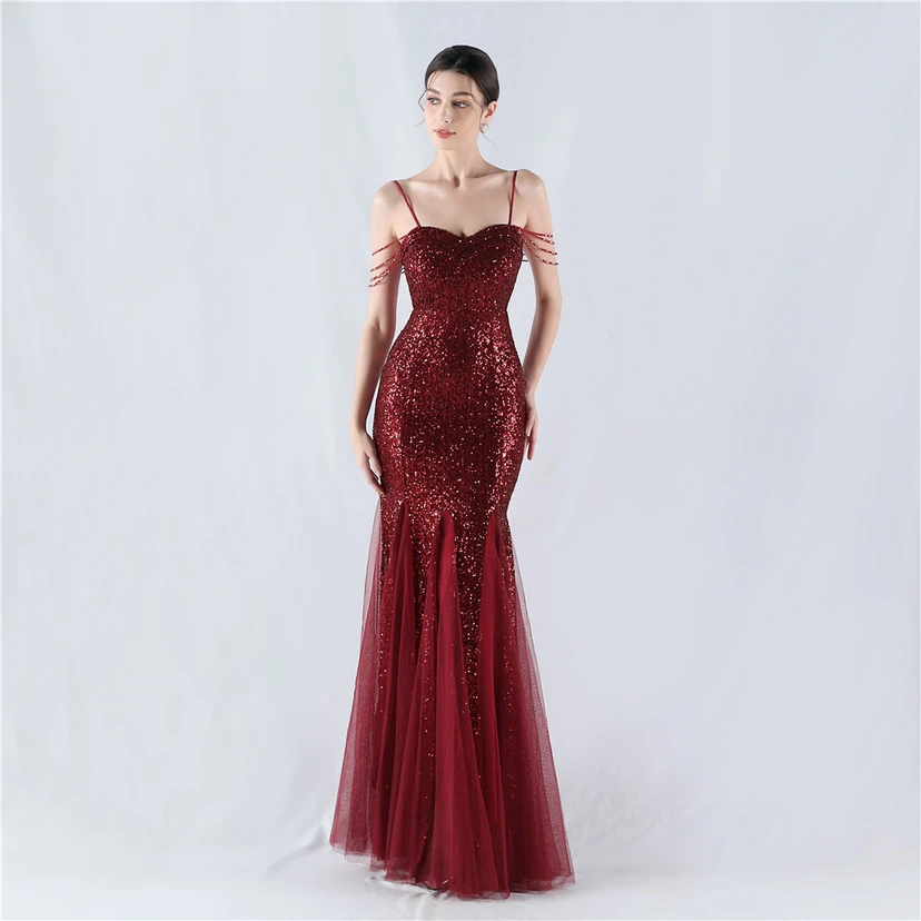 Création de perles, de sequins et de tulle pour une robe de soirée, spectacle, animateur, réunion annuelle view 2