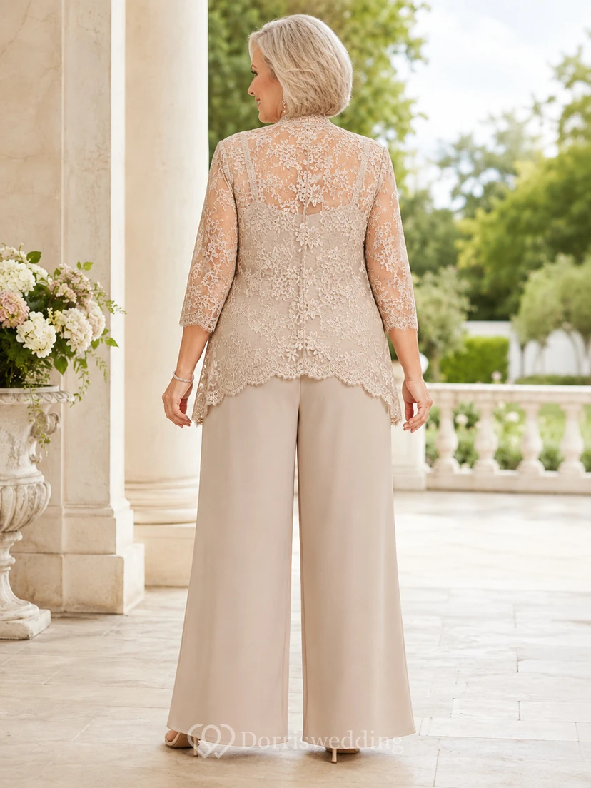 Champagnerfarbener Spitzenjumpsuit von Mother mit V-Ausschnitt-Spitzenjacke und weit geschnittener Hose view 2