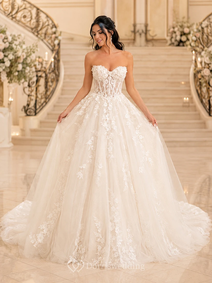 Robe de bal romantique bustier en dentelle avec traîne chapelle, robe de mariée princesse