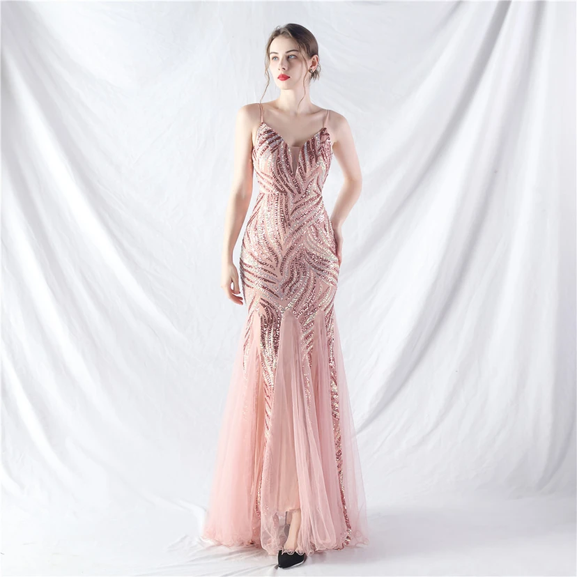 Paillettenbesetztes Abendkleid aus Netzstoff und Trägern view 29