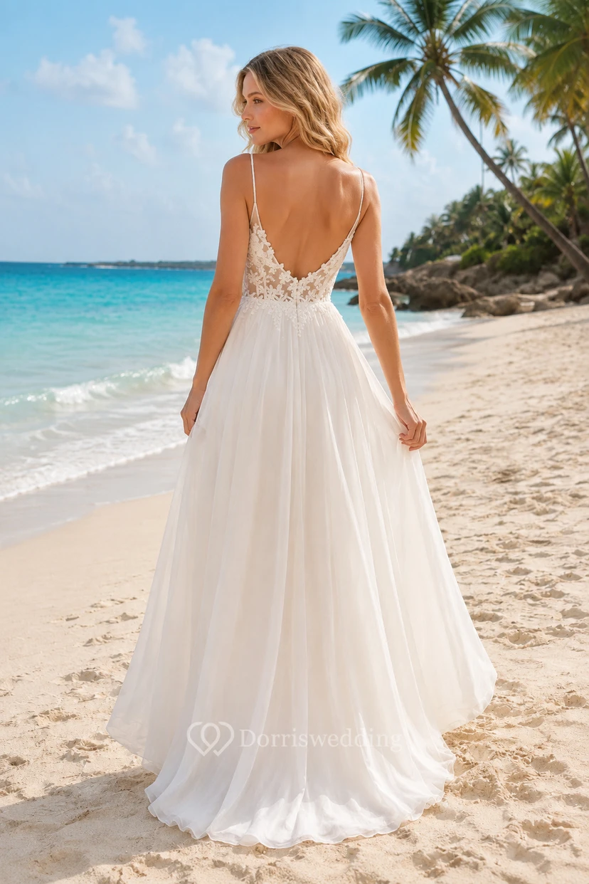 Robe de mariée trapèze à fines bretelles pour la plage view 2