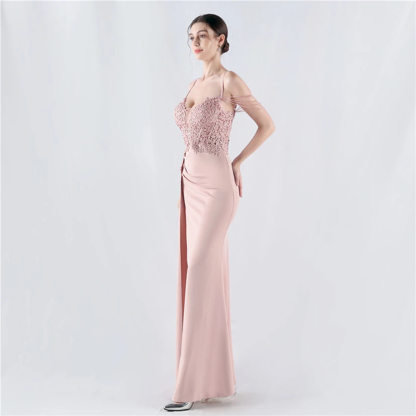Schweres, mit Diamanten und Blumen besetztes, tailliertes Abendkleid aus Satin mit Fischgrätmuster und Perlenbesatz für Jahrestreffen und Hochzeiten view 63