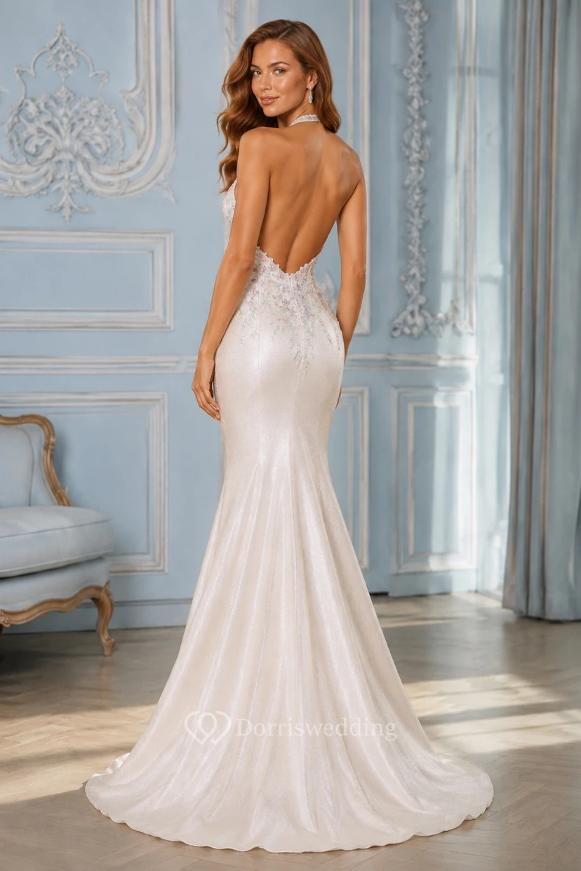 Robe de mariée sirène avec corsage en dentelle, décolleté en V et dos nu plongeant view 2