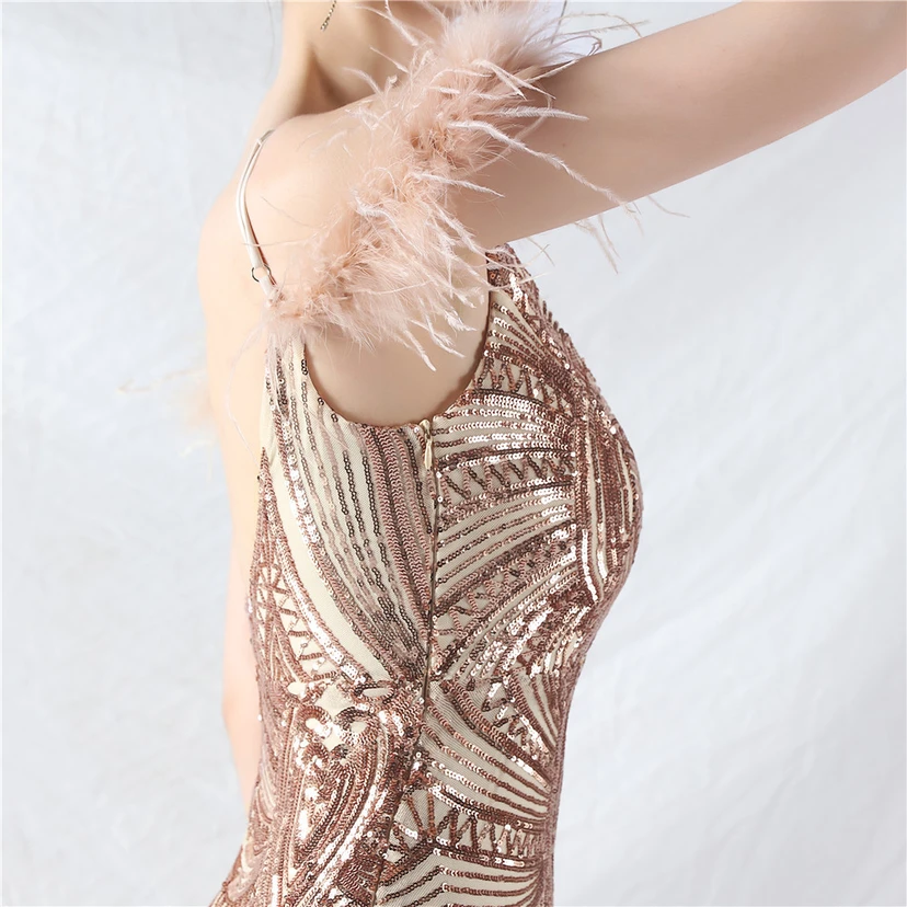 Vestido de noche con cuentas florales y plumas de avestruz elaboradas artesanalmente view 33