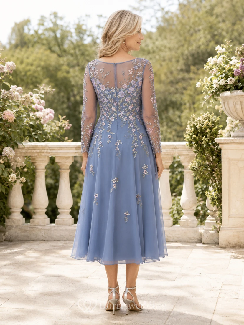 Romantisches, stahlblaues, teelanges A-Linien-Tüllkleid für die Mutter der Braut mit U-Boot-Ausschnitt, mehrfarbiger Blumenstickerei und langen Illusionsärmeln view 2