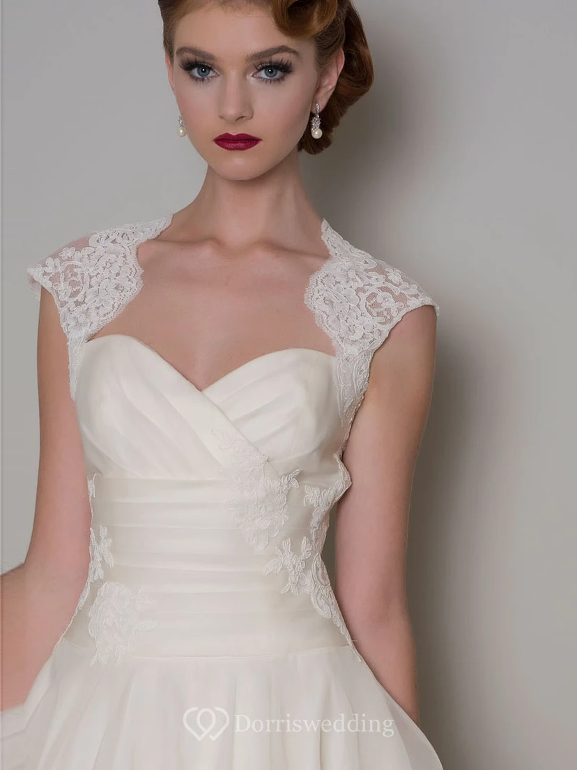 A-Line Queen-Anne Tea-Length Lace Organza Short Wedding Dress view 3