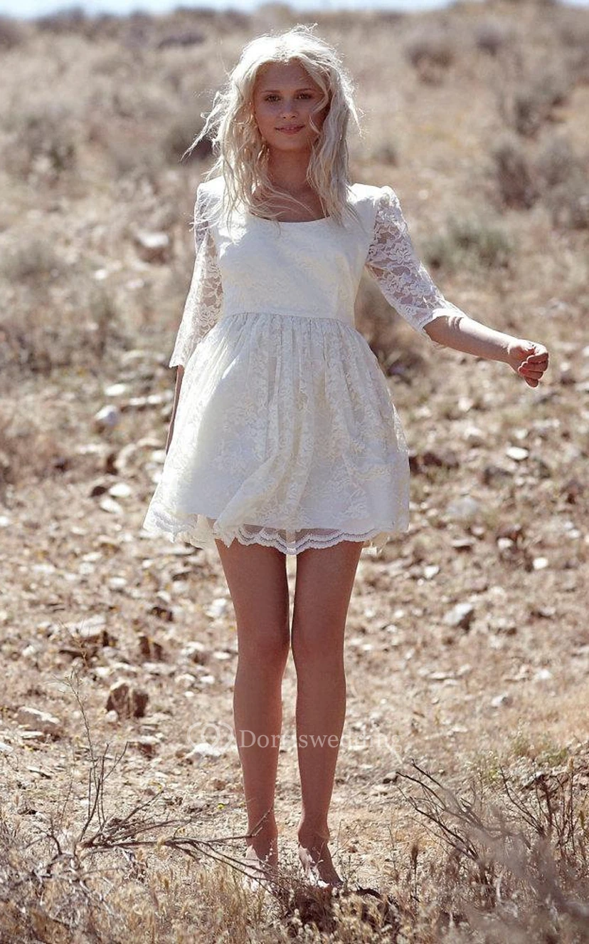 Robe de mariée bohème courte en dentelle à manches illusion, plissée et col rond view 4