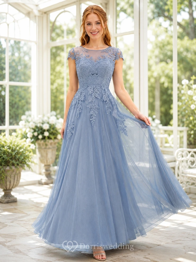 Schieferblaues Tüll-Ballkleid mit kurzen Ärmeln und Applikationen