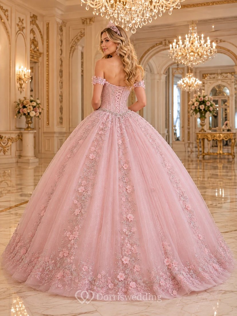 Vestido de baile de lujo de princesa para quinceañera, estilo princesa, con hombros descubiertos y estampado floral tridimensional, color rosa empolvado, ideal para grandes salones de baile. view 2