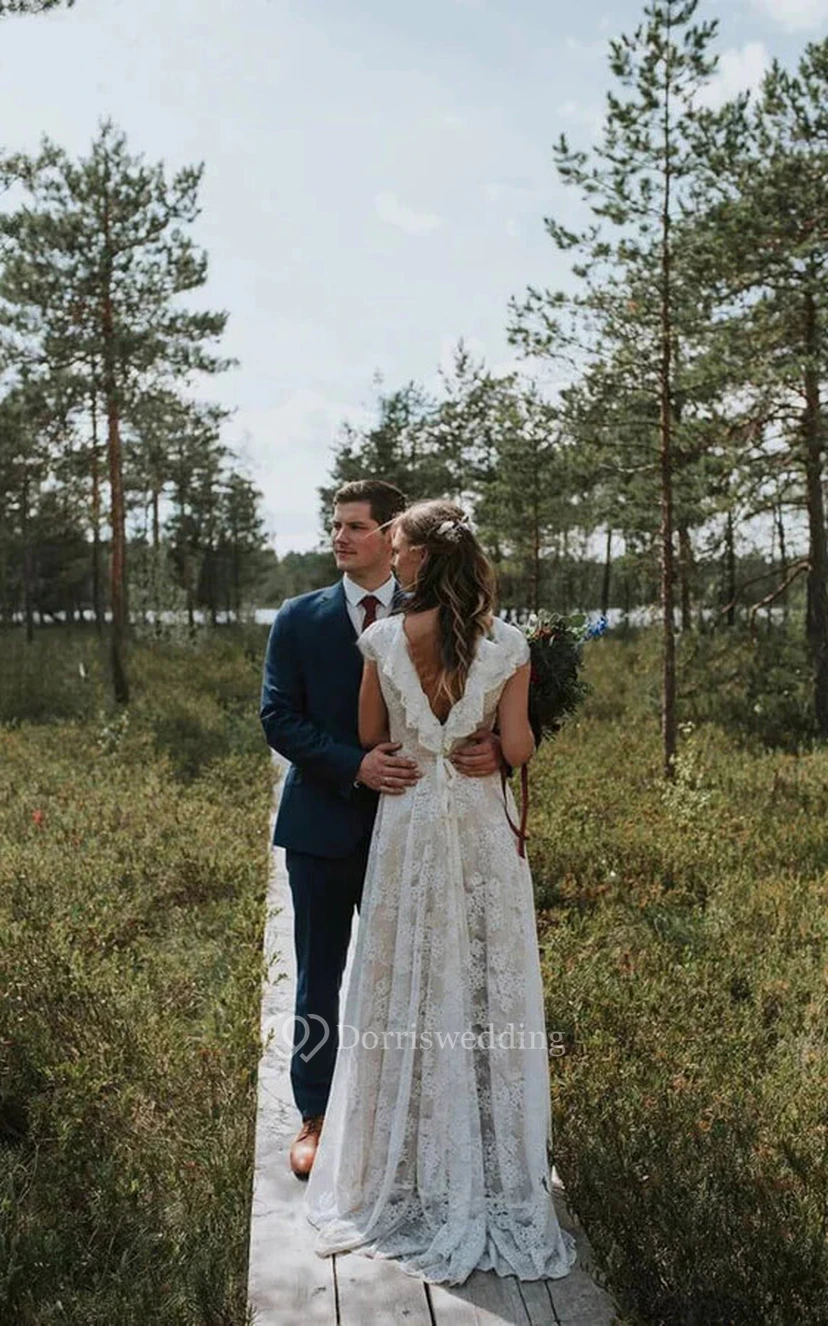 Boho-Hochzeitskleid mit Kappe, Spitze, tiefem V-Ausschnitt am Rücken view 2