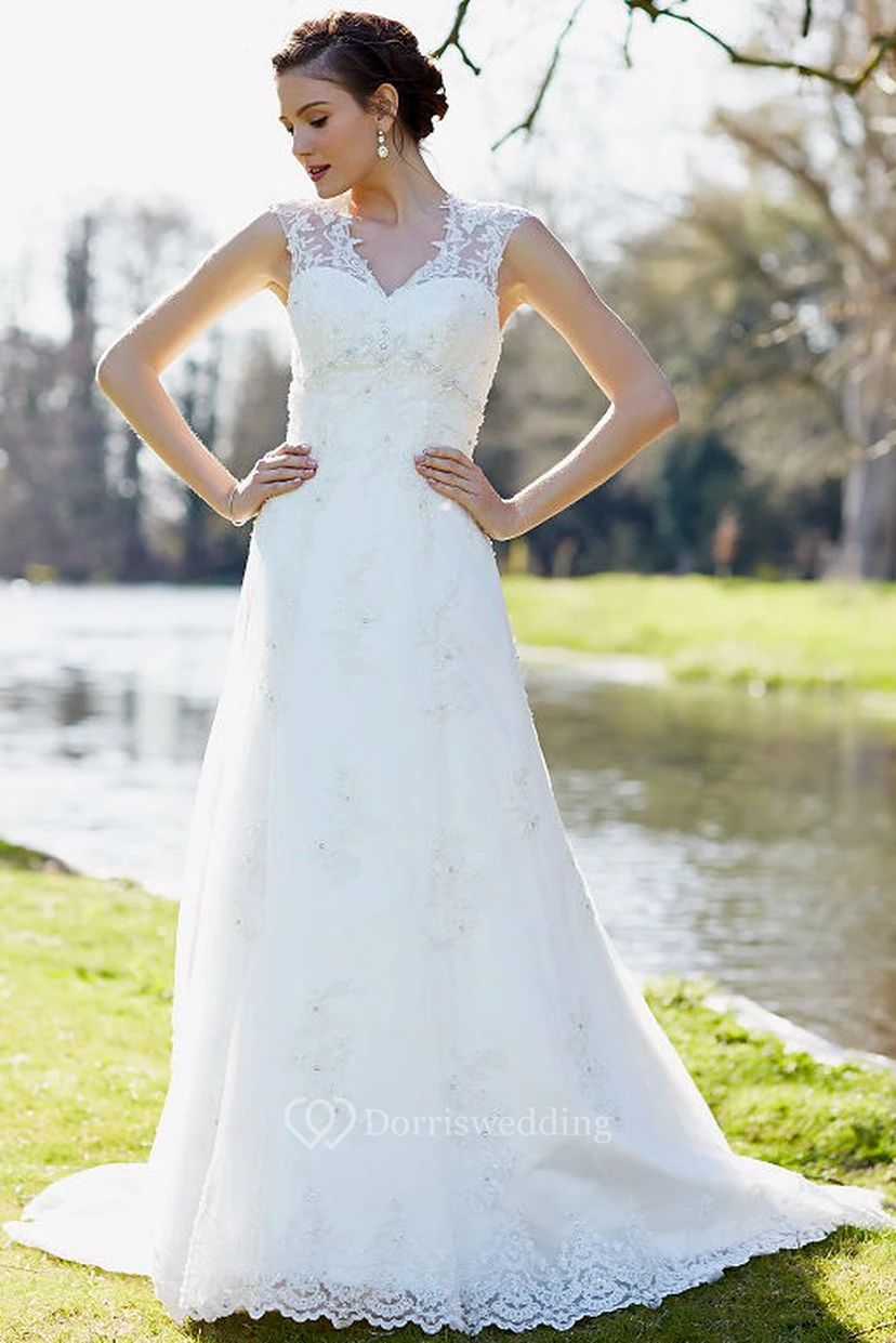 Floor-Length Appliqued V-Neck Sleeveless Lace Wedding Dress With Beading