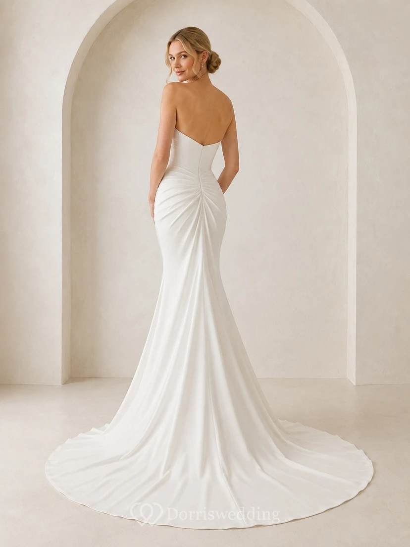 Vestido de novia largo hasta el suelo, sin tirantes, con escote corazón y fruncido en la cadera, estilo sirena. view 2