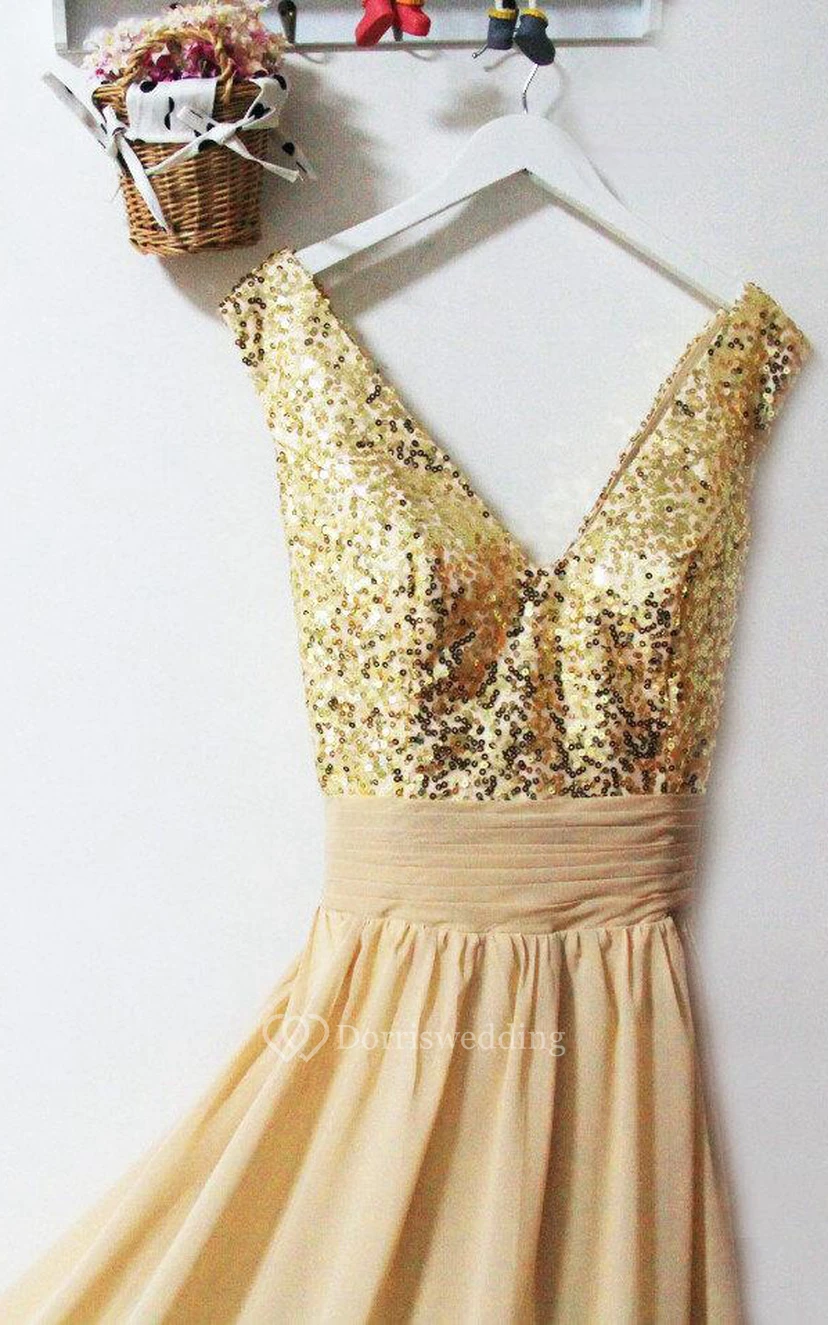 Paillettenkleid aus Chiffon in A-Linie mit goldenem V-Ausschnitt und goldenem Paillettenbesatz view 2