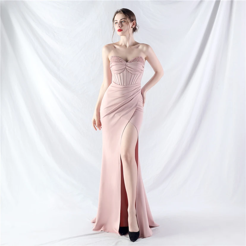 Vestido de noche de alta gama con cintura de espiga, elaborado con cuentas y forma elaborada. view 39