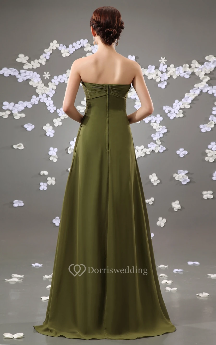 Chiffonkleid in Bodenlänge mit herzförmigem Herzausschnitt und fließenden Rüschen view 3