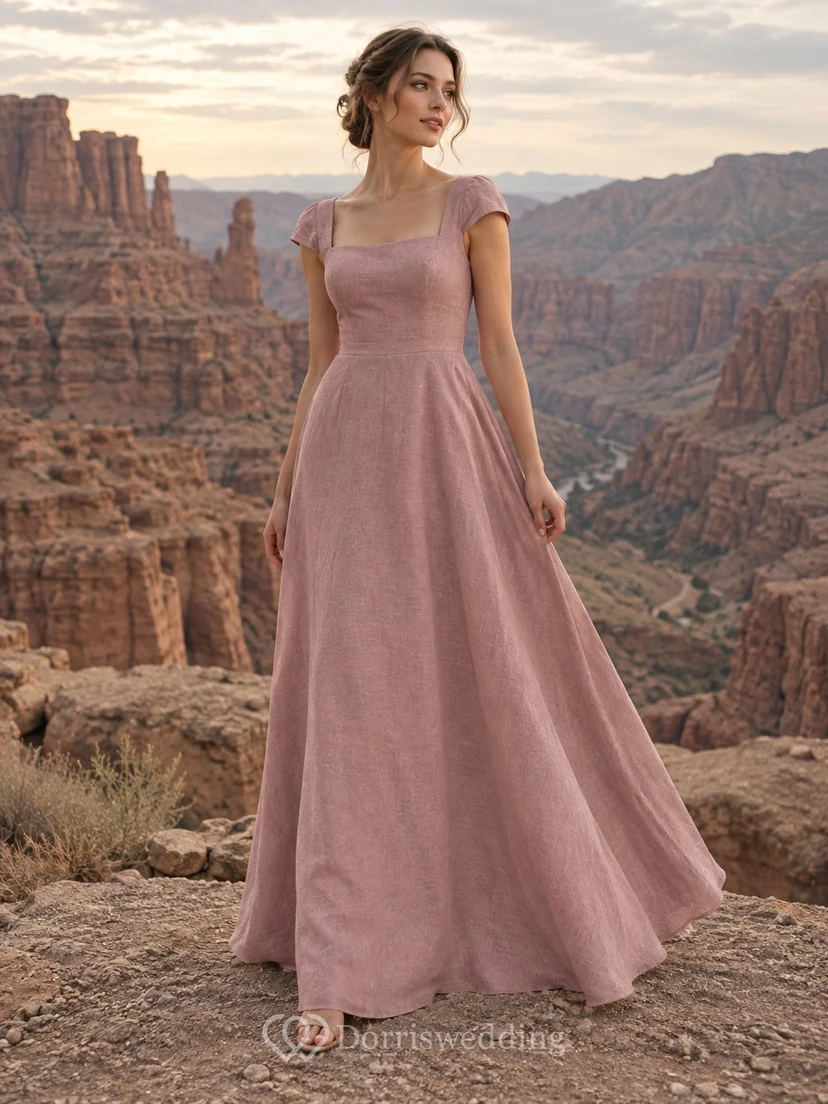 Vestido de novia sencillo de corte A con cuello cuadrado y mangas cortas en color rosa empolvado