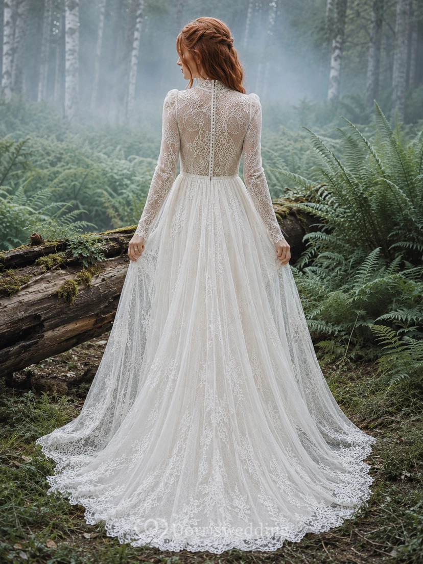 Robe de mariée bohème forêt à col montant et manches en dentelle pour une fugue amoureuse view 2