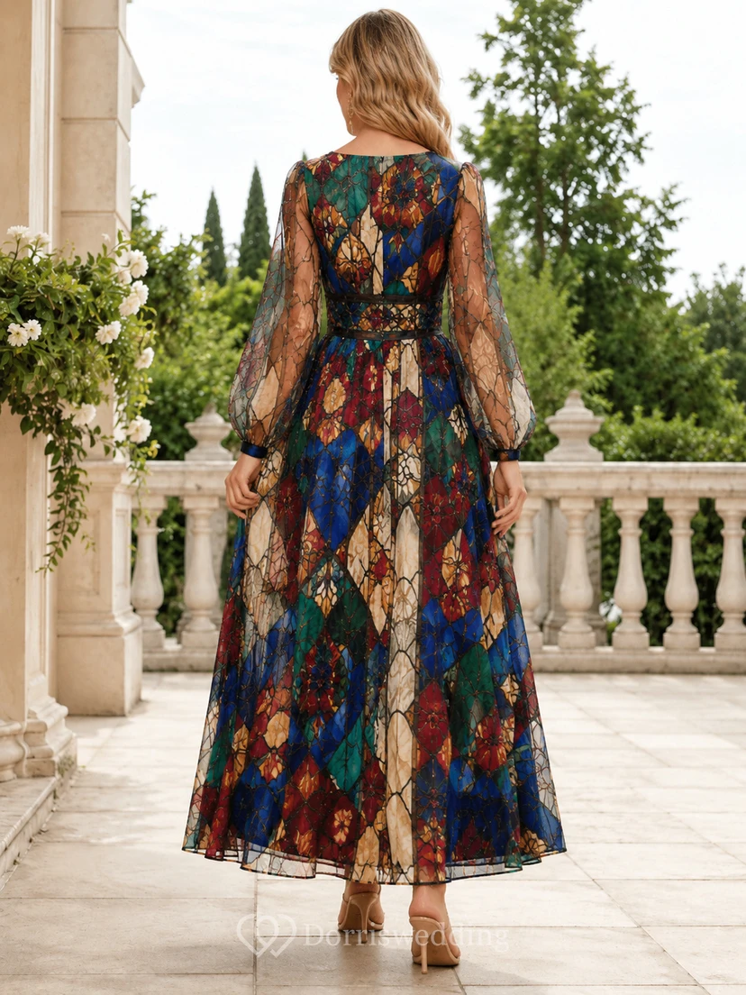 Vestido midi con escote en V y mangas transparentes con estampado de vidrieras view 2