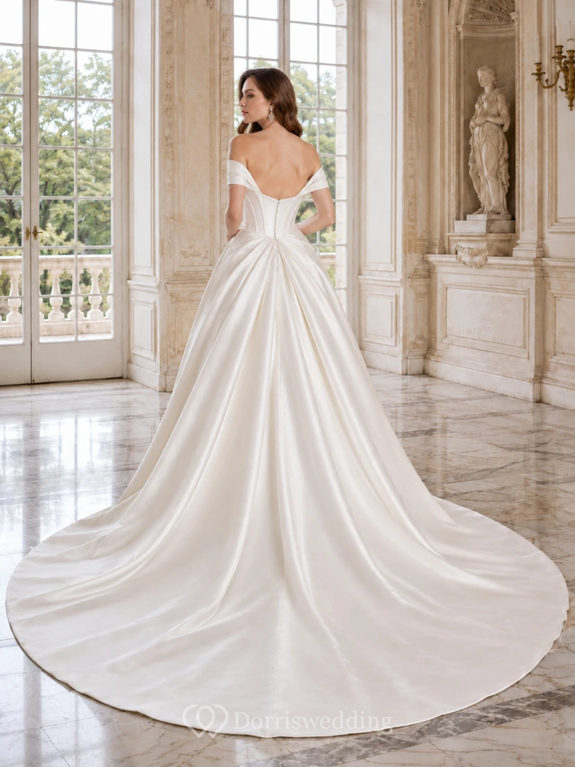 Robe de bal en satin plissé à épaules dénudées et manches courtes, avec traîne chapelle et drapé, idéale pour une mariée de luxe. view 2
