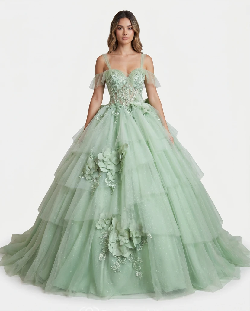 Salbeigrünes Quinceañera-Ballkleid mit Trägern, 3D-Blumenmuster und Lagen aus Tüll