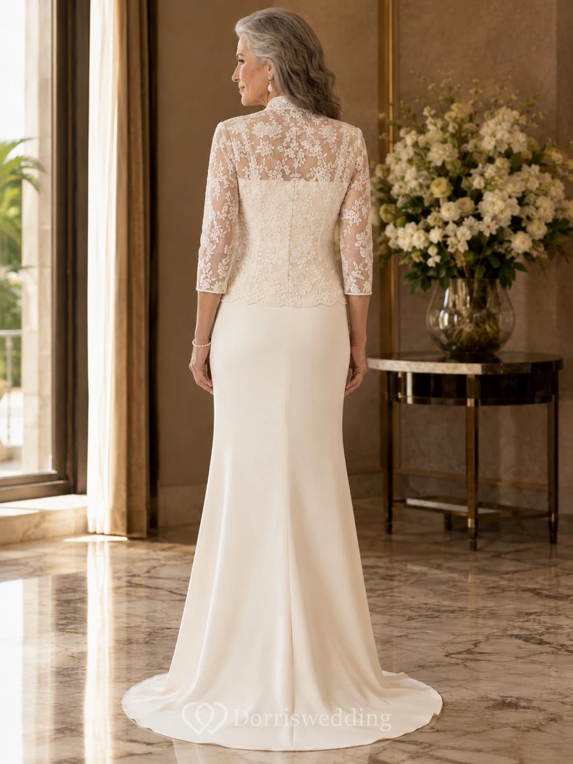 Vestido de novia clásico de encaje con cola larga y mangas tres cuartos estilo sirena. view 2