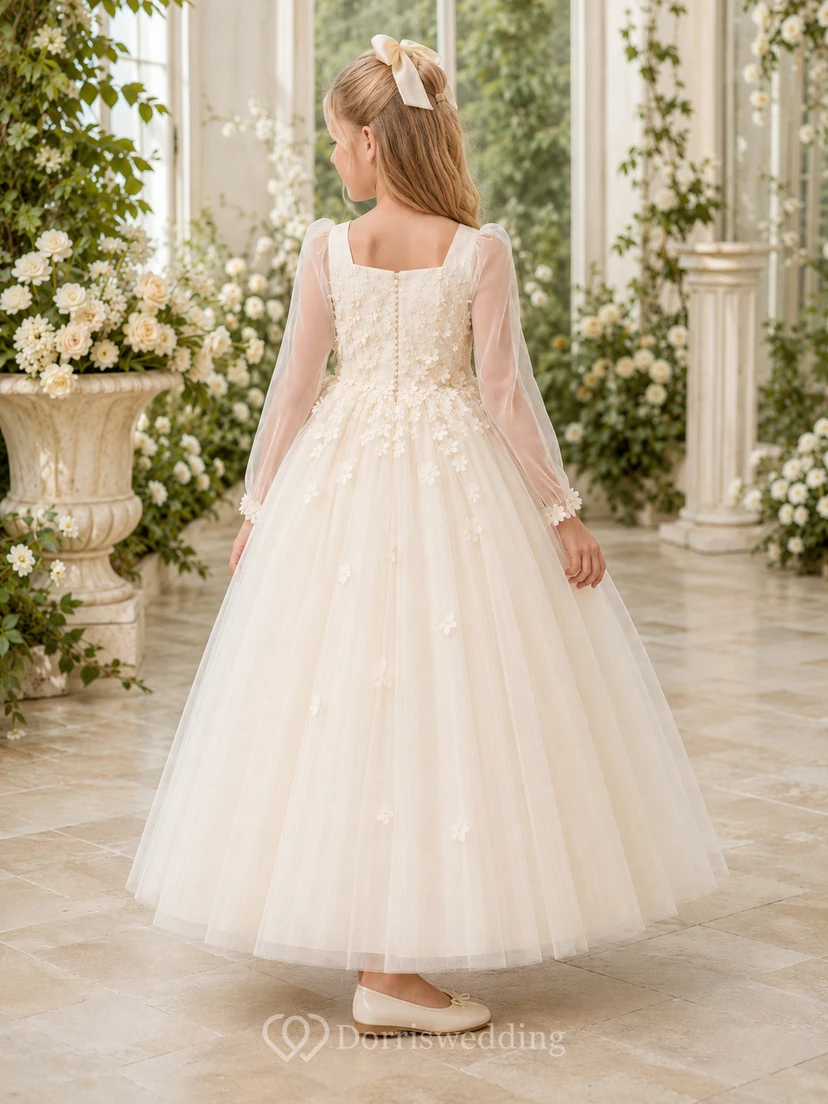 Weißes Kommunionskleid mit eckigem Ausschnitt, floralen Applikationen und Tüll, Blumenmädchenkleid view 2
