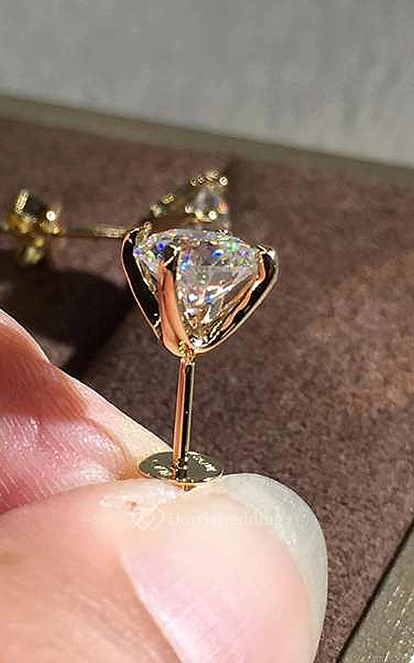 Shining Four Claw Stud Earrings view 5