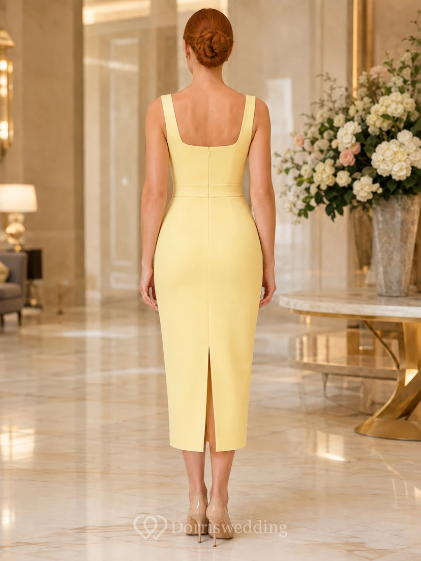 Robe fourreau midi jaune beurre à col carré, sans manches et ceinture view 2