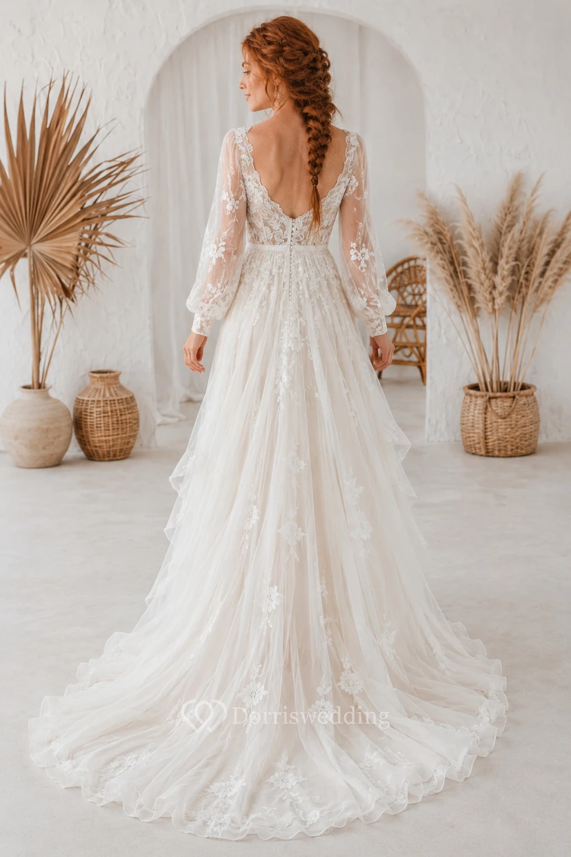 Robe de mariée asymétrique en dentelle à manches longues, décolleté en V profond et traîne en tulle view 2