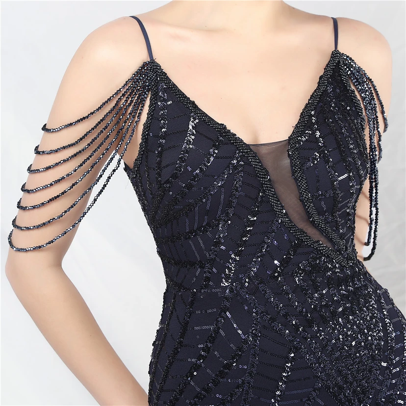 Robe de soirée ultra-résistante à rayures perlées et sequins view 78