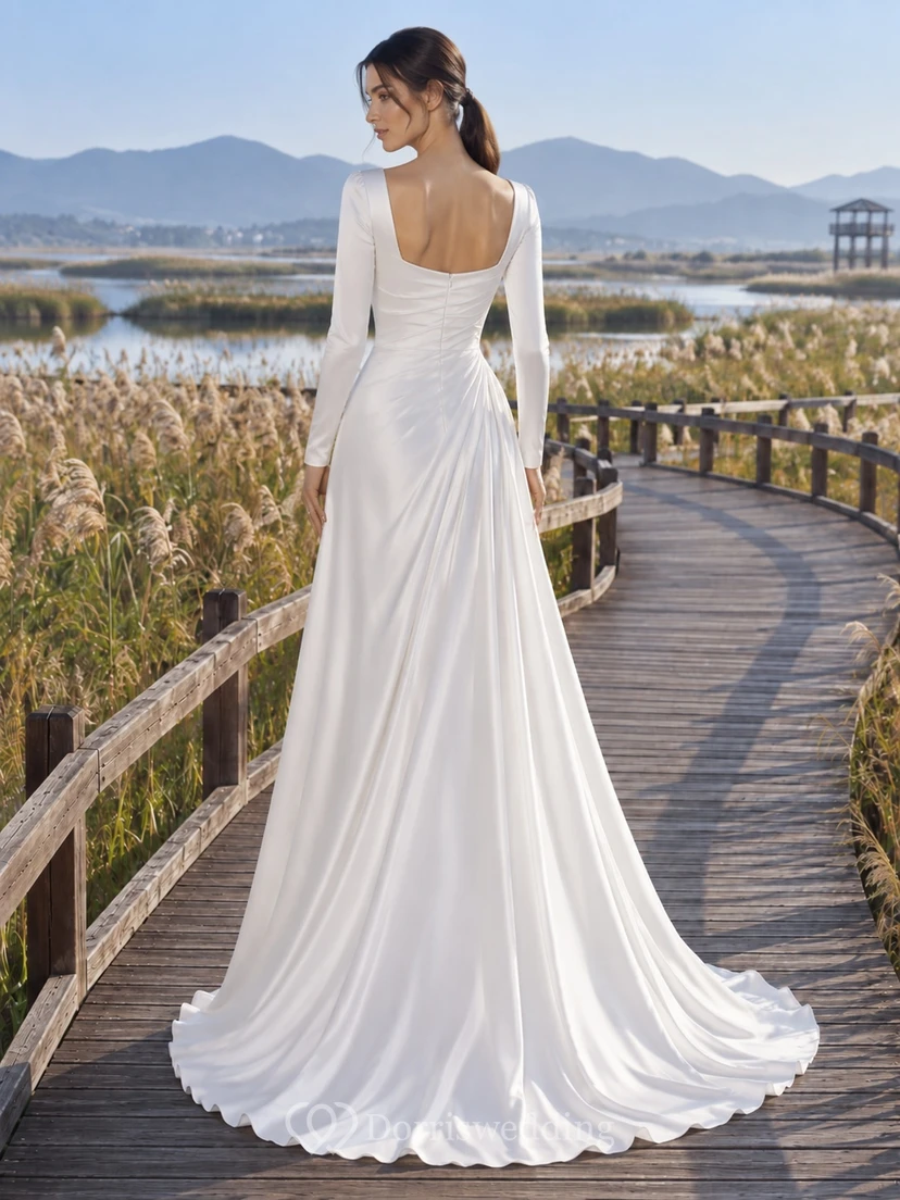 Schlichtes, langärmeliges Brautkleid aus Satin mit Wasserfallausschnitt und fließender A-Linie view 2
