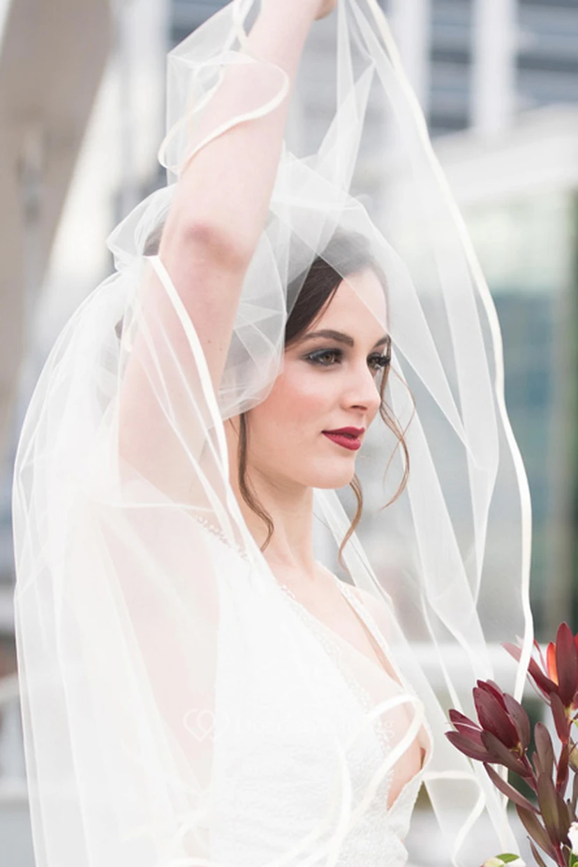 Super Fairy Simple Multi-Layer Short Wedding Veil view 2