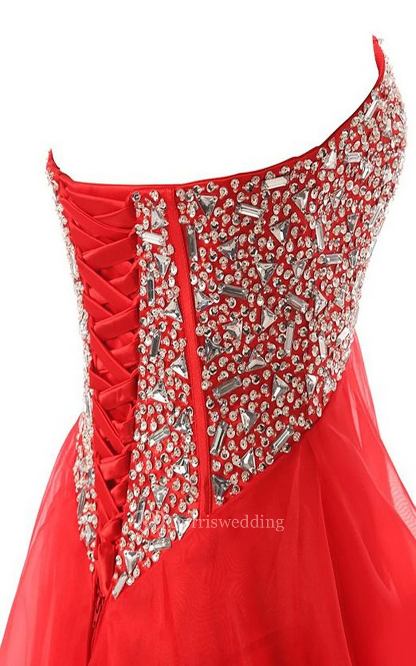 Robe longue en tulle à volants ornée de cristaux et de pierres en forme de cœur view 3