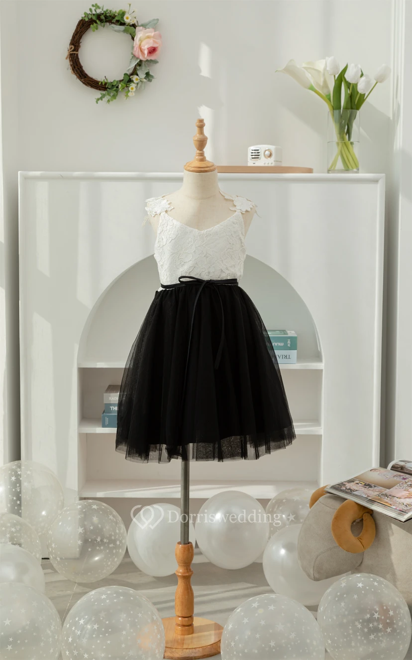 Lace Black and White Short A-line Tulle Flowergirl Dress video preview