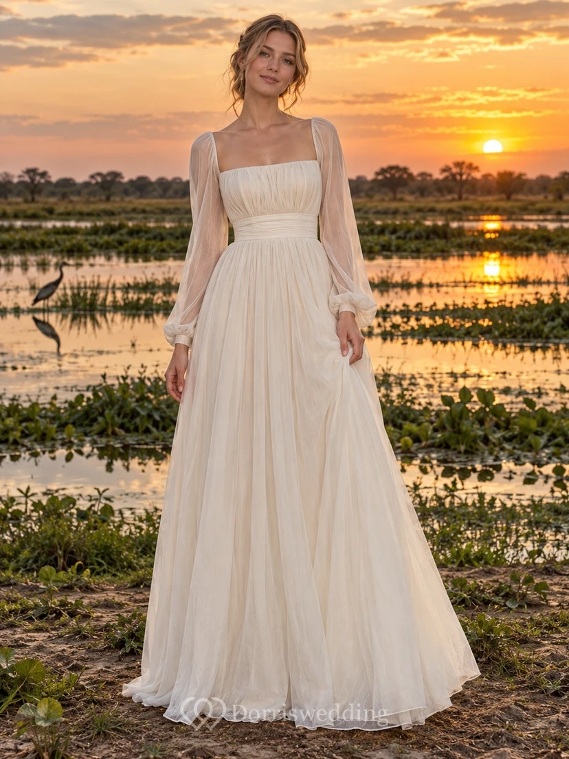 Vestido de novia de voile de algodón de manga larga con escote cuadrado, corpiño fruncido y falda en línea A.