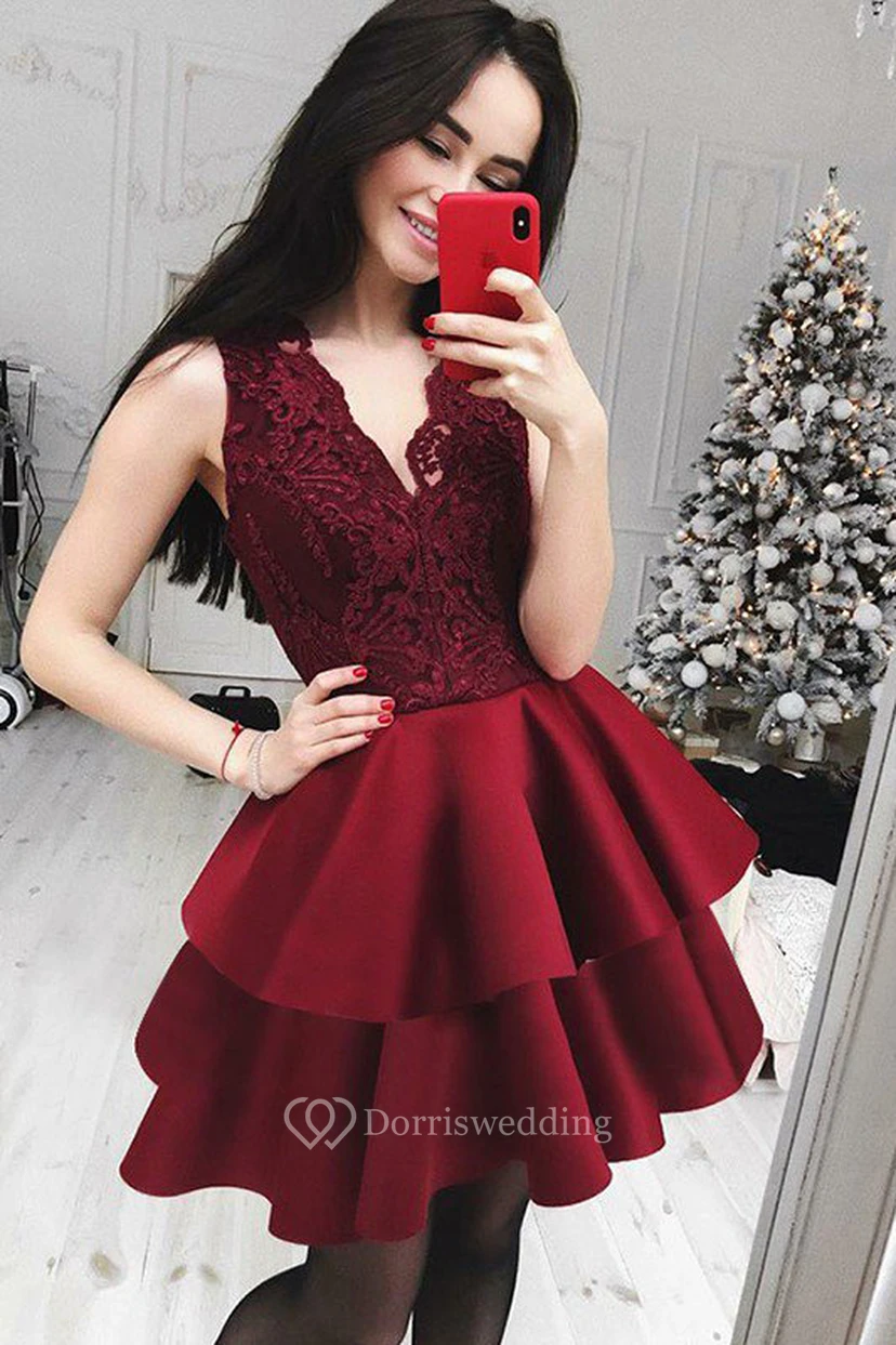 Ärmelloses, kurzes Mini-Abendkleid aus Satinspitze in A-Linie mit V-Ausschnitt
